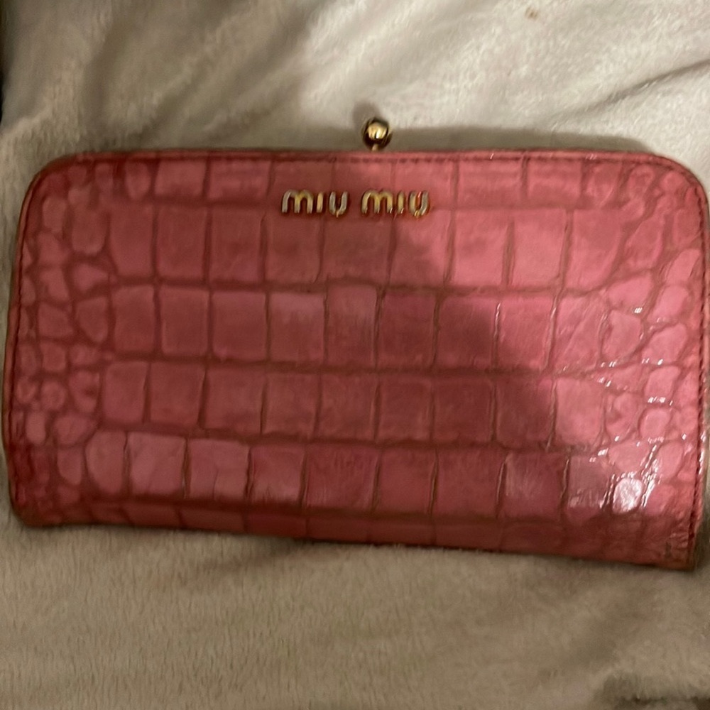 Miu Miu Pink Kiss Lock Wallet